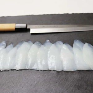 sliced squid sashimi